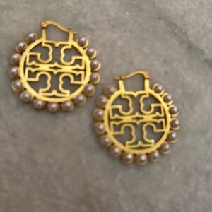 Lovely pearl earrings